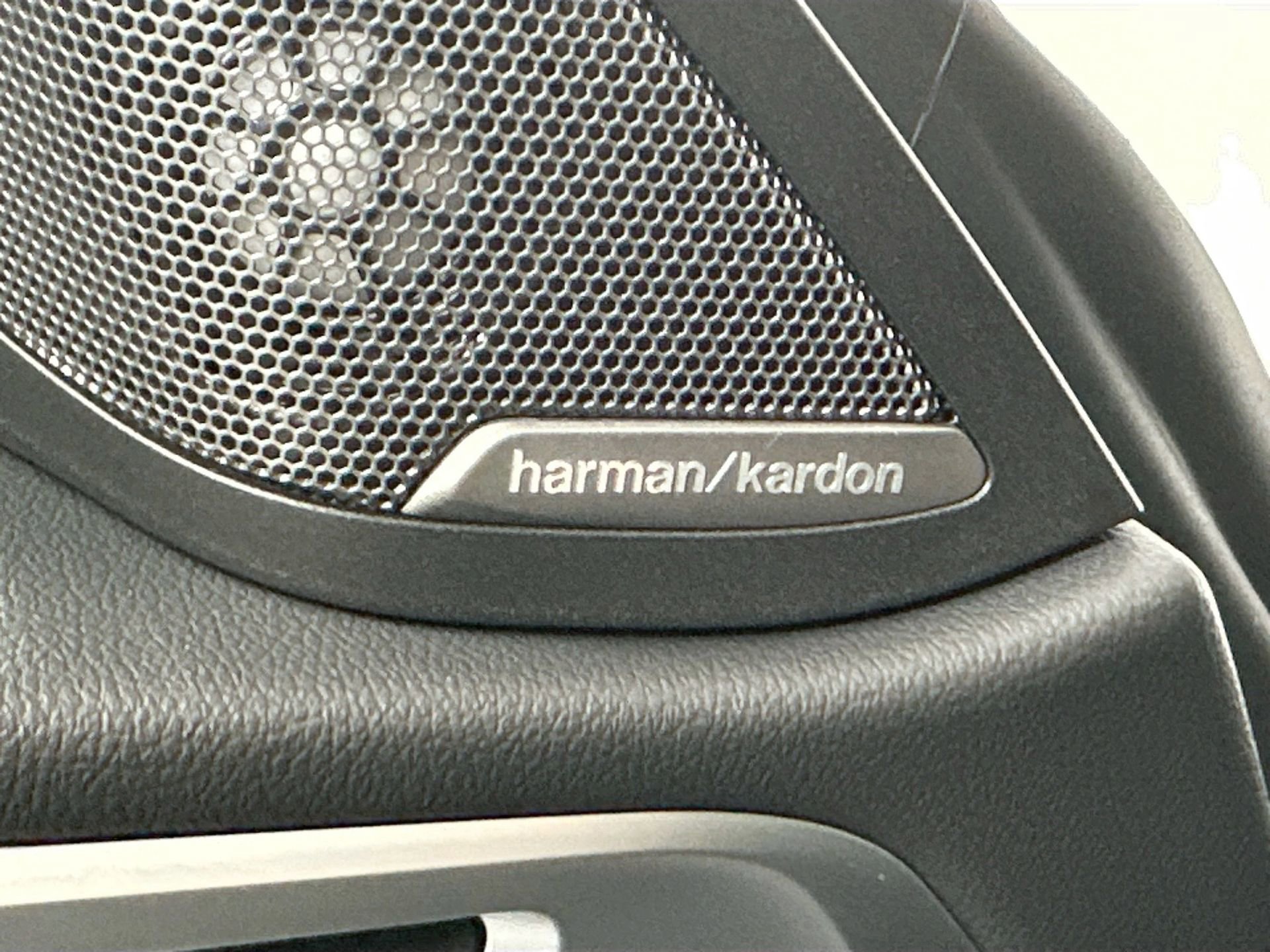 Used 2025 BMW i4 eDrive40 w/ Premium Package image 23