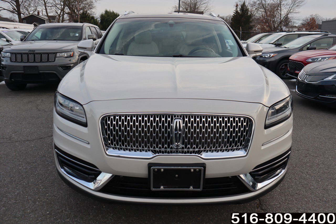 Used 2020 Lincoln Nautilus Reserve w/ Equipment Group 202A image 2