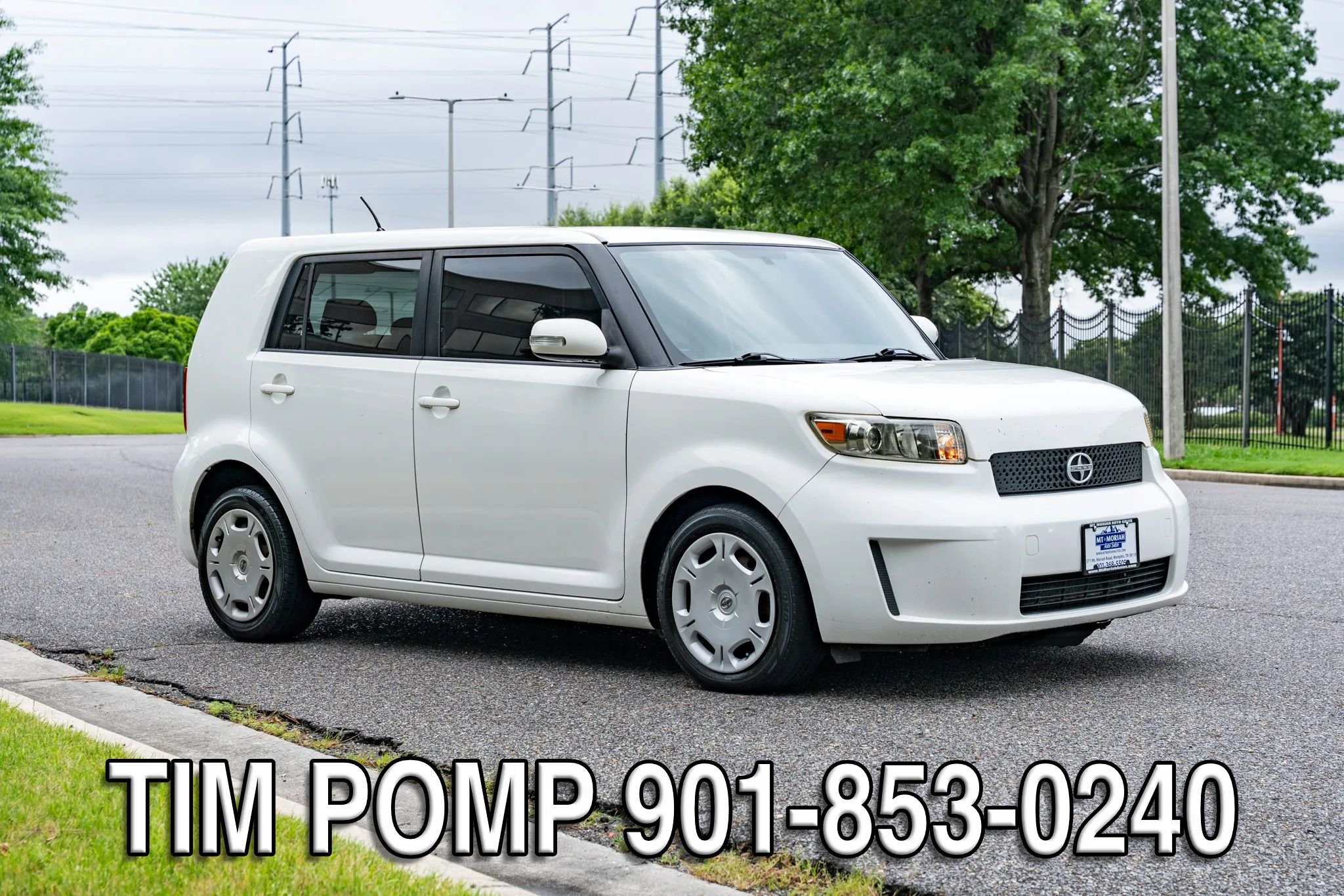 Used 2010 Scion xB FWD image 4