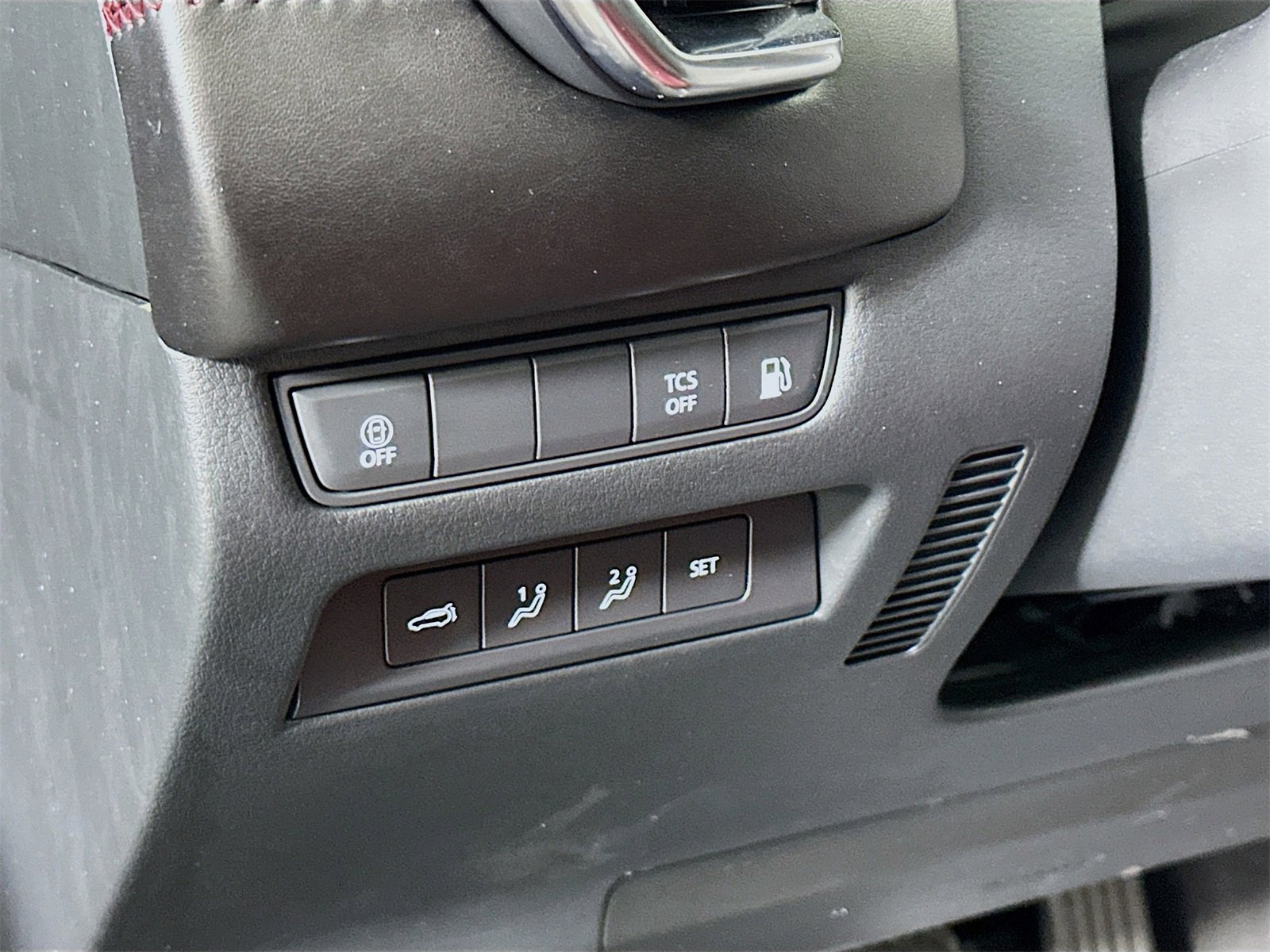 Certified 2025 MAZDA CX-50 2.5 Hybrid w/ Premium Plus Pkg image 10