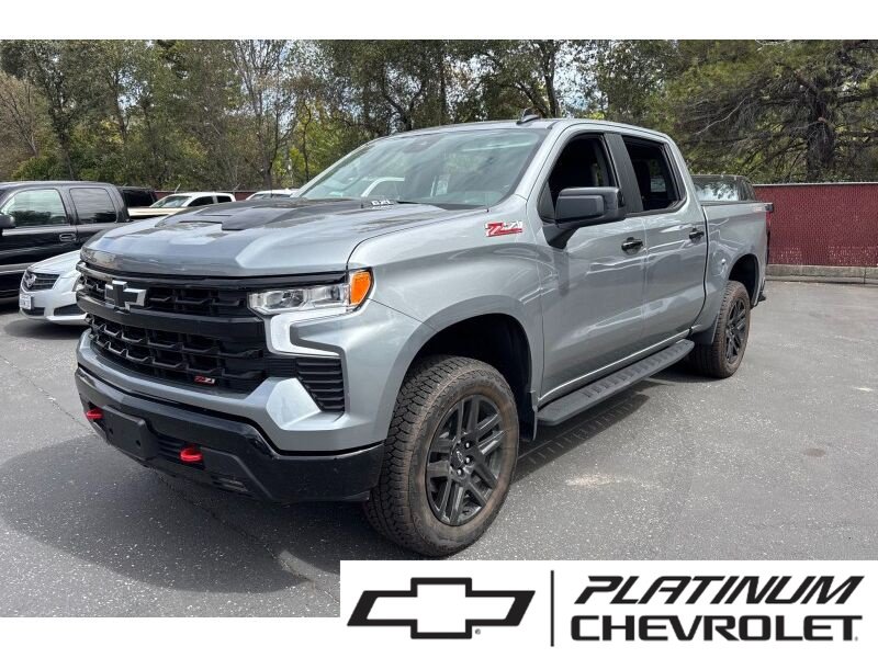 Used 2025 Chevrolet Silverado 1500 LT Trail Boss w/ Convenience Package II AWD/4WD image 1