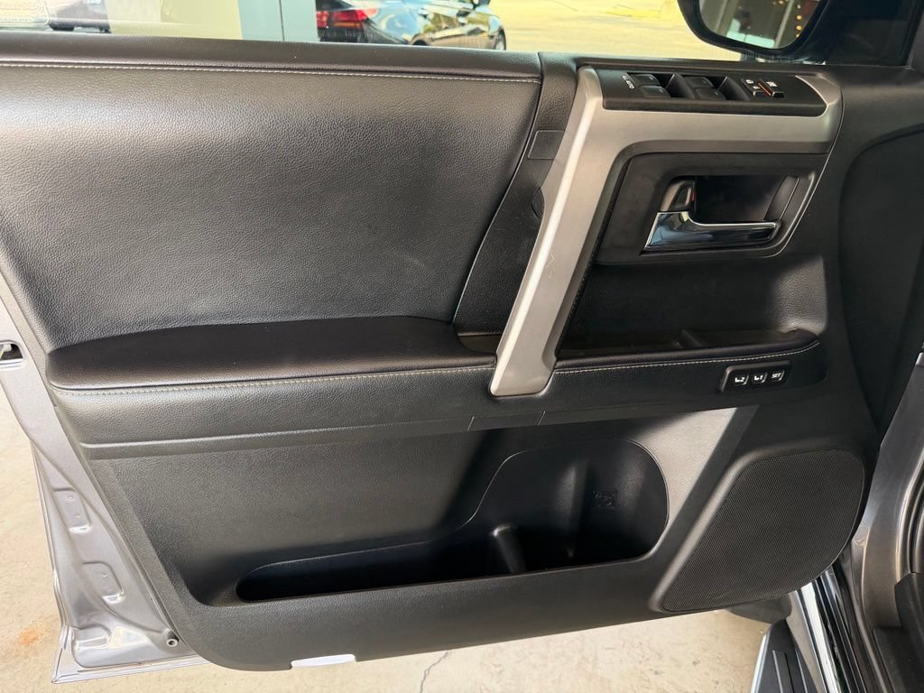 Used 2021 Toyota 4Runner Limited RWD image 12
