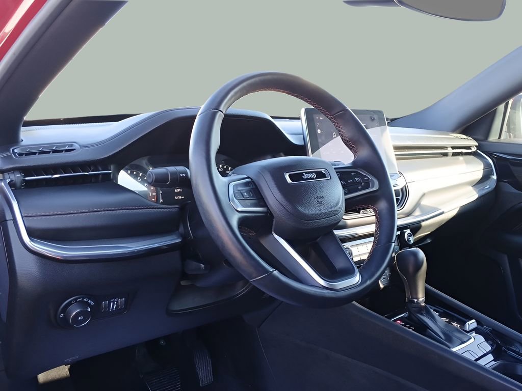 Used 2022 Jeep Compass Limited image 10