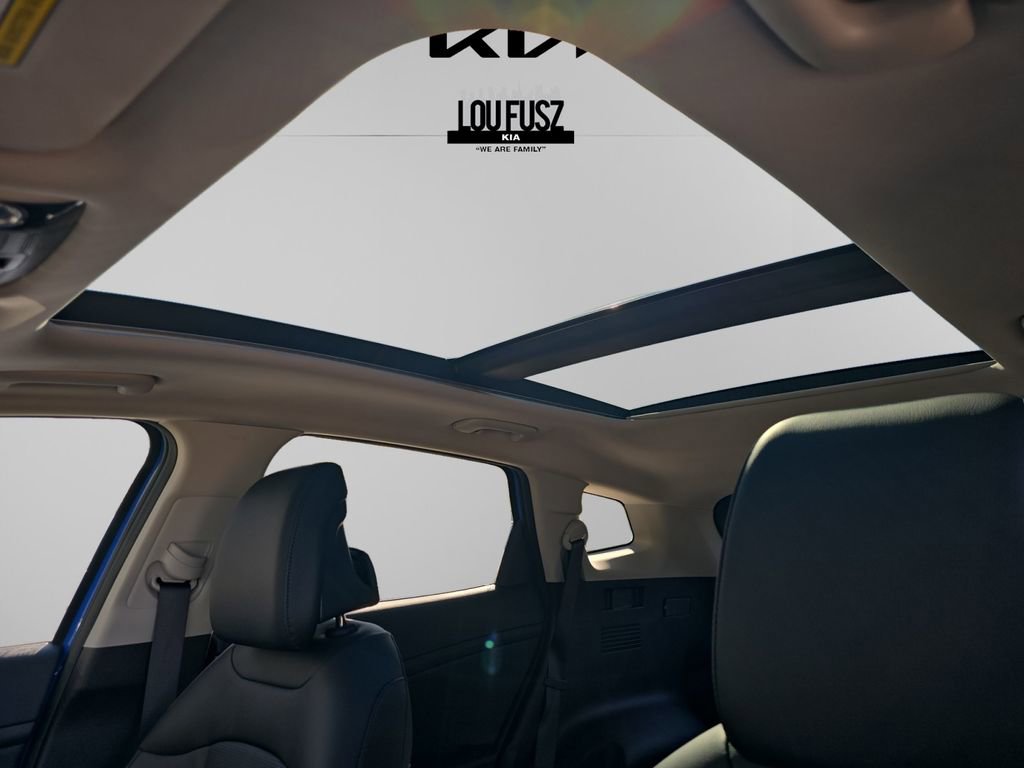 New 2026 Kia Sportage EX w/ EX Panorama Roof Package image 6