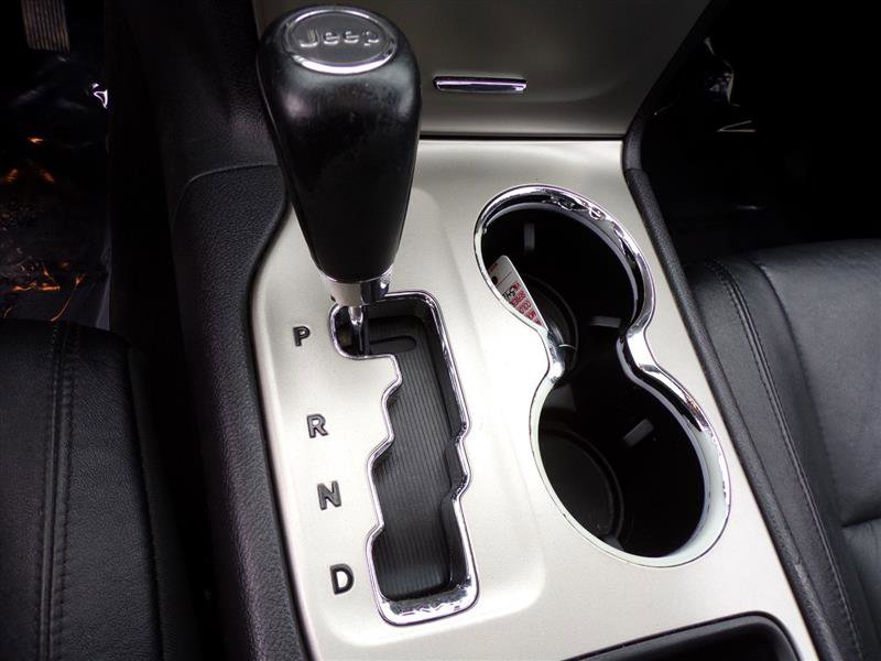 Used 2012 Jeep Grand Cherokee Laredo image 33