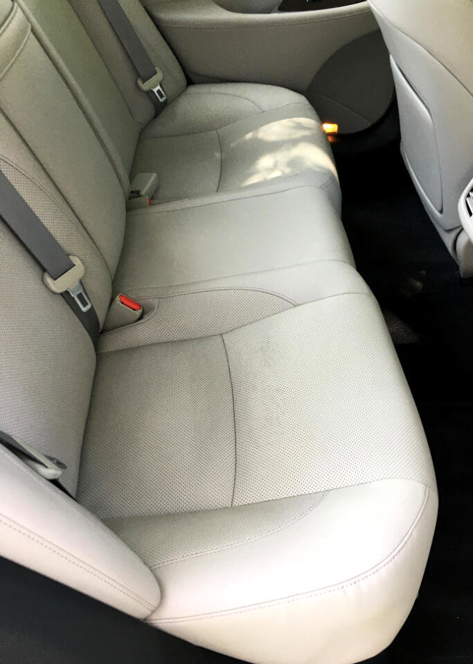 Used 2011 Lexus ES 350 image 16
