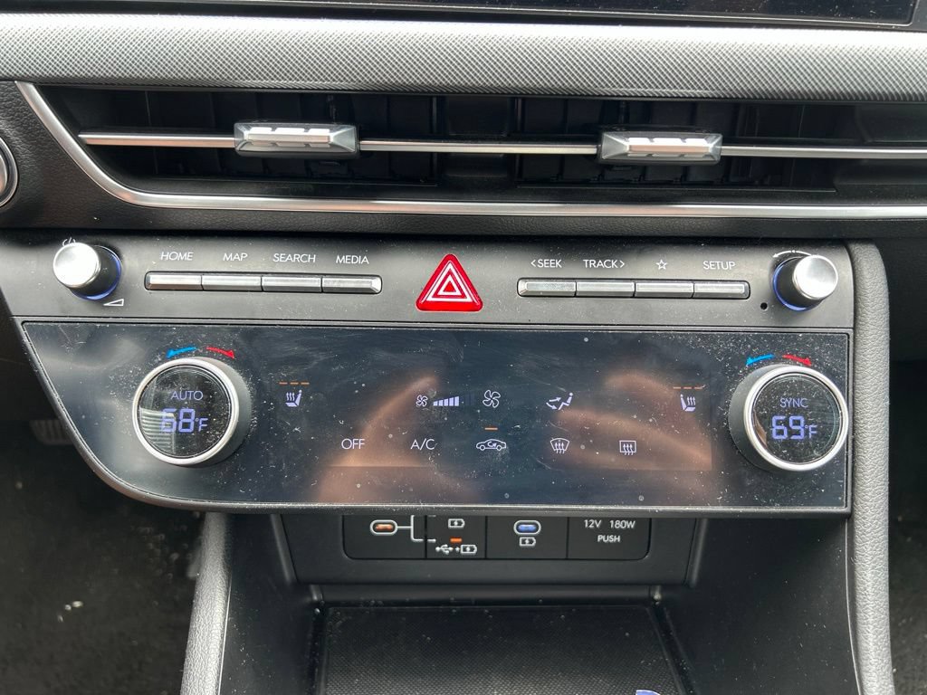 Used 2025 Hyundai Sonata SEL FWD image 28
