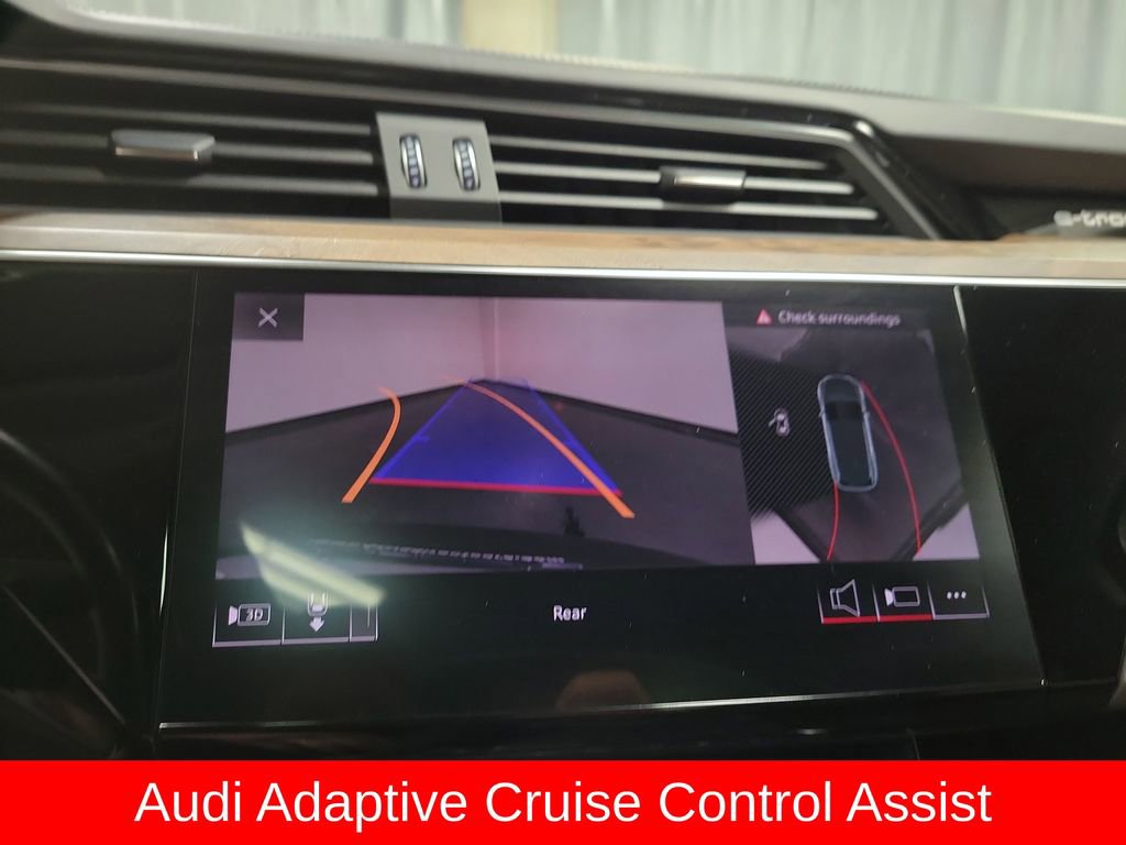 Used 2019 Audi e-tron Prestige w/ Prestige Package AWD/4WD image 17