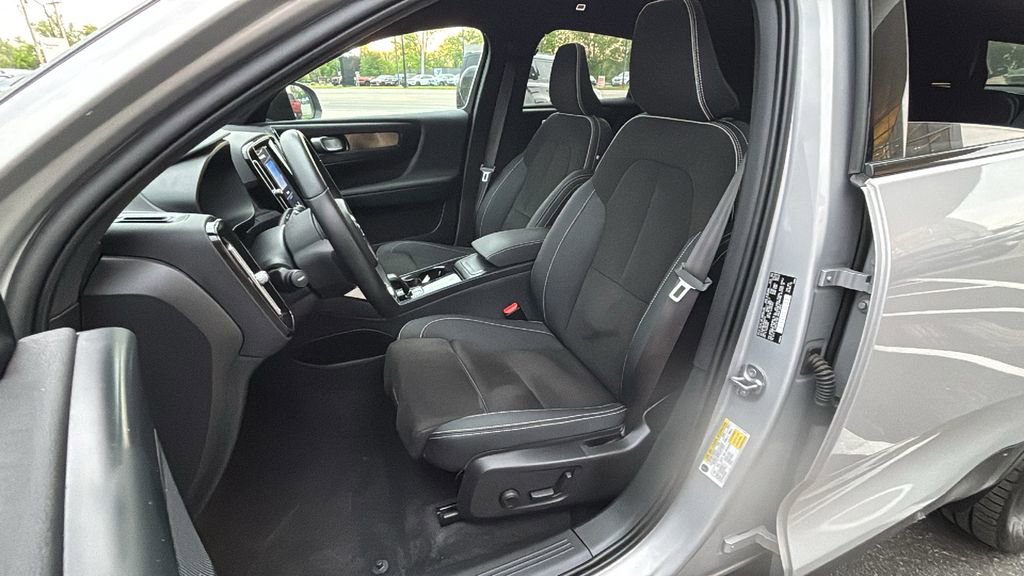 Used 2023 Volvo C40 P8 Recharge Plus AWD/4WD image 25