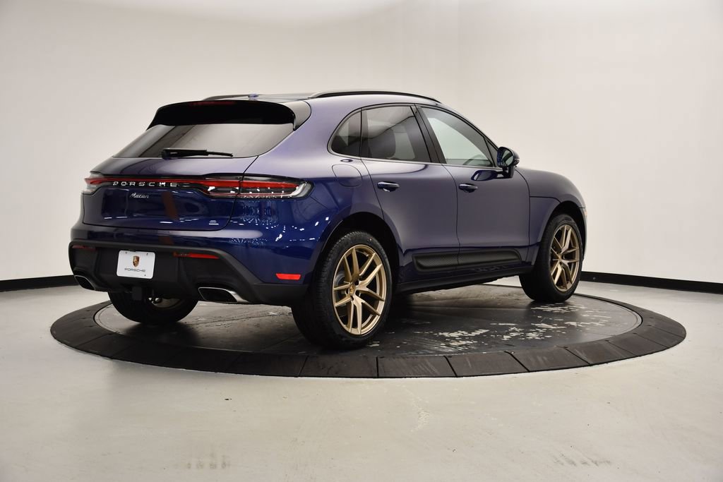 Certified 2025 Porsche Macan image 5