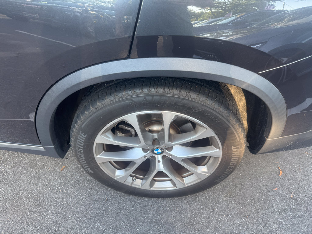Used 2023 BMW X5 xDrive40i w/ Premium Package AWD/4WD image 10