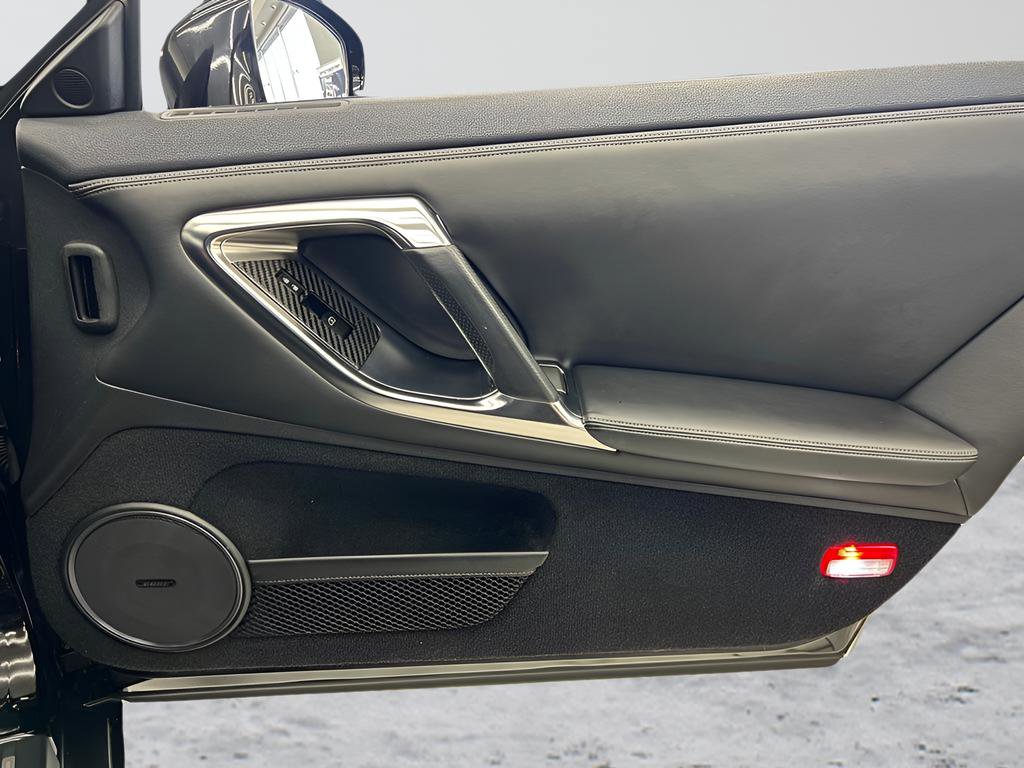 Used 2011 Nissan GT-R Premium image 28
