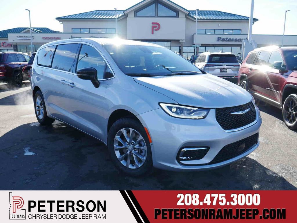 New 2026 Chrysler Pacifica Select image 1