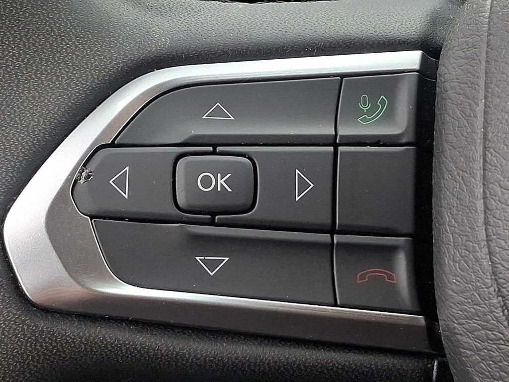 Used 2024 Jeep Compass Latitude image 20