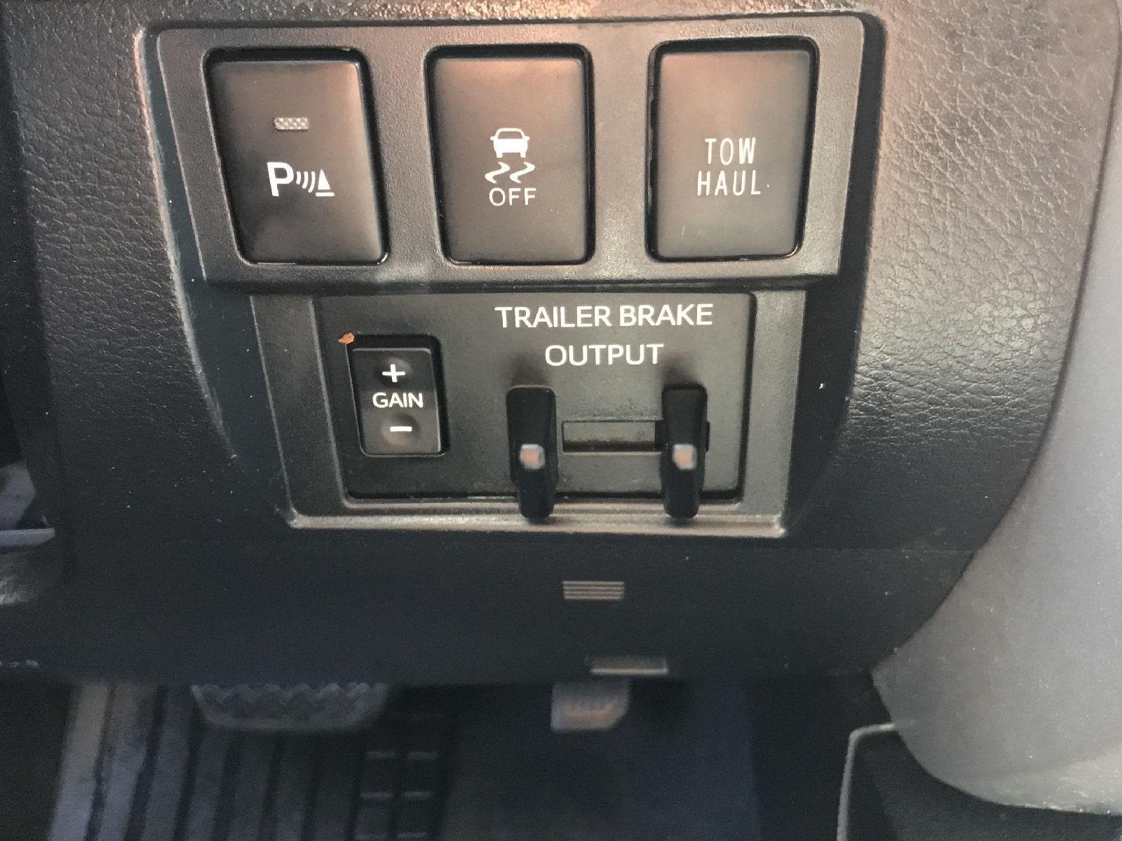 Used 2018 Toyota Tundra Limited w/ Limited Premium Package AWD/4WD image 30