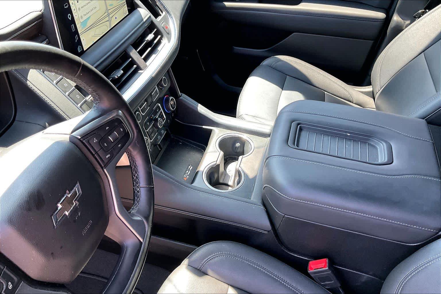 Used 2023 Chevrolet Tahoe Z71 w/ Luxury Package AWD/4WD image 17
