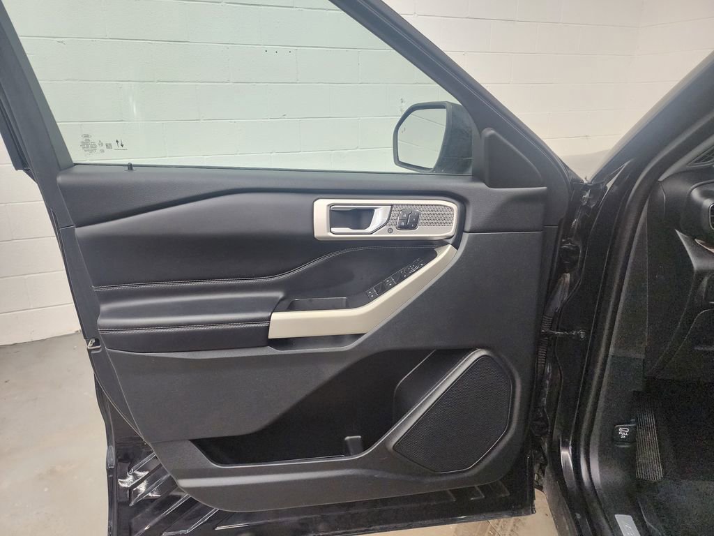 Used 2021 Ford Explorer Limited image 8