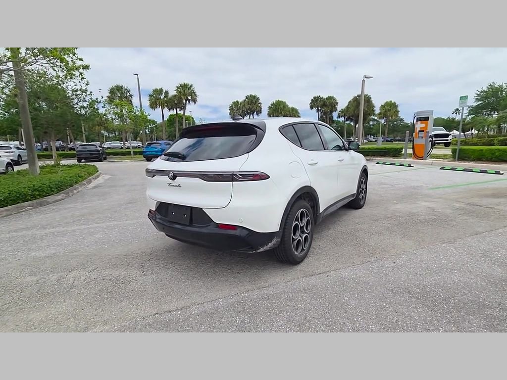 New 2026 Alfa Romeo Tonale w/ Red Premium Package AWD/4WD image 26