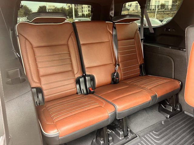 Used 2024 GMC Yukon XL Denali Ultimate image 31