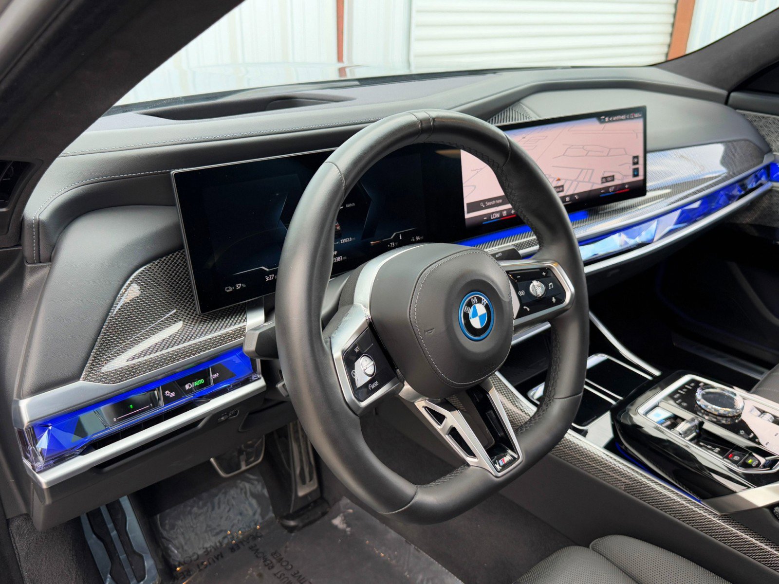Used 2023 BMW i7 xDrive60 image 14