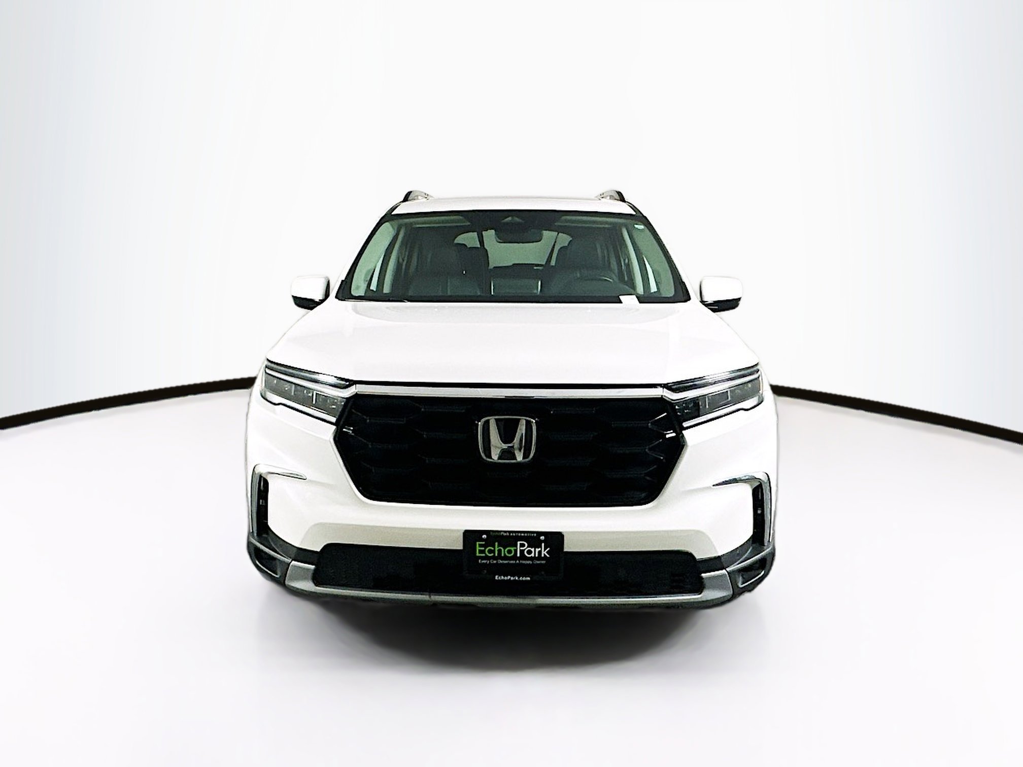 Used 2023 Honda Pilot Touring image 2