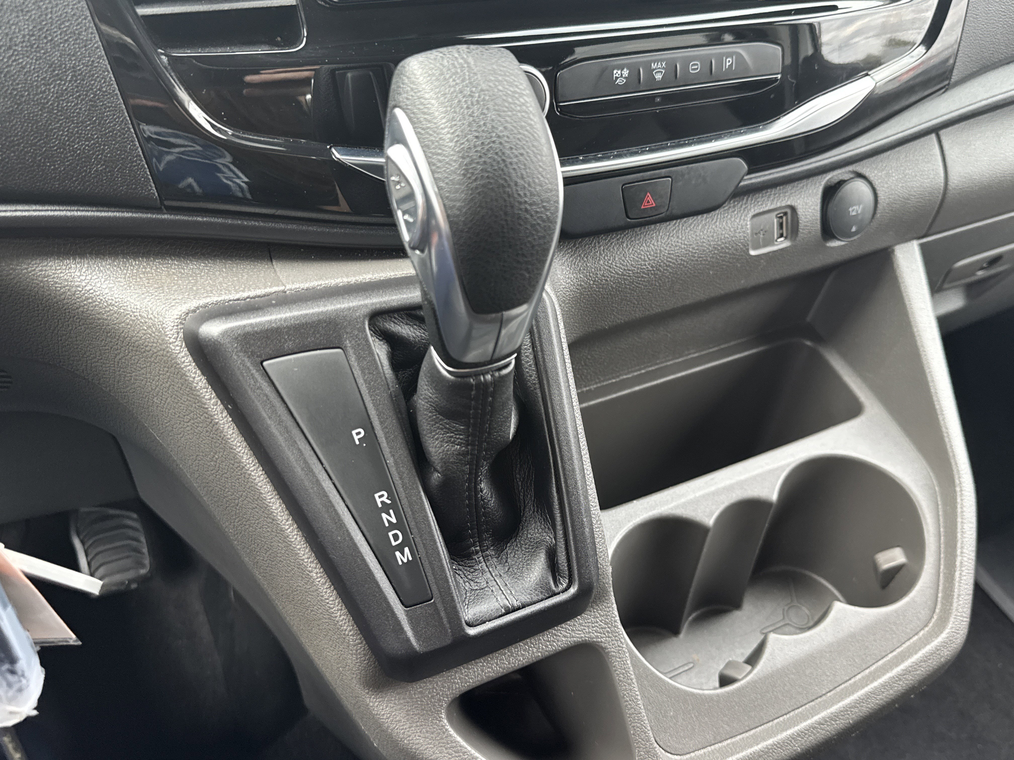 Used 2024 Ford Transit 350 XLT image 21