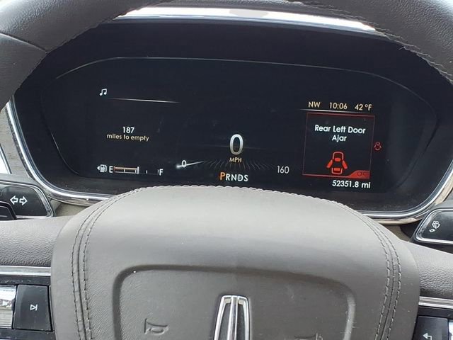 Used 2017 Lincoln Continental Premiere image 14