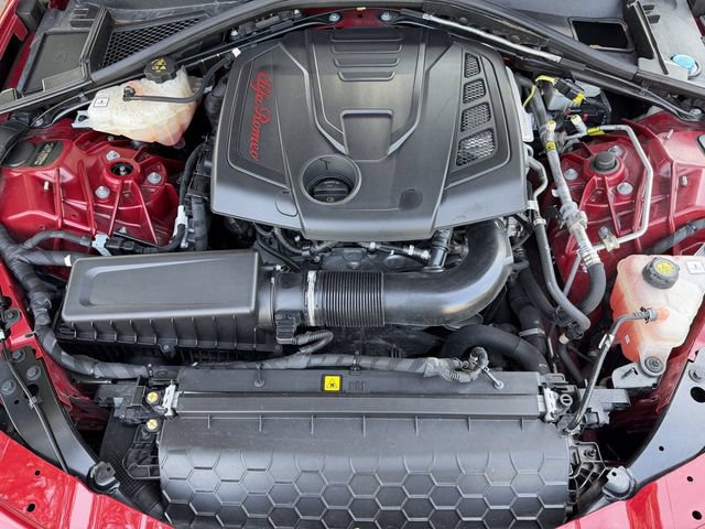 Used 2022 Alfa Romeo Giulia Veloce AWD/4WD image 40