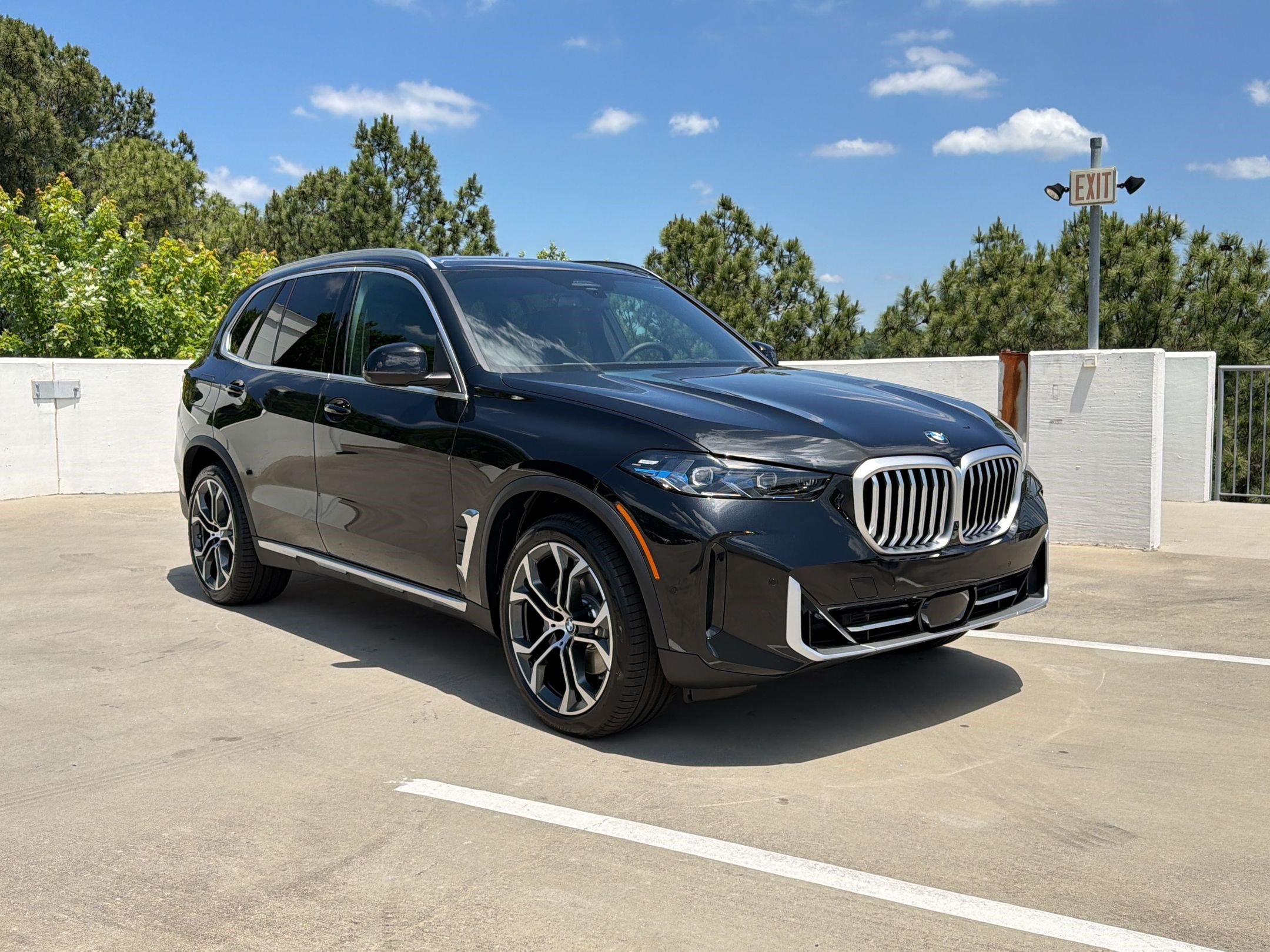 New 2026 BMW X5 xDrive40i w/ Climate Comfort Package AWD/4WD image 6