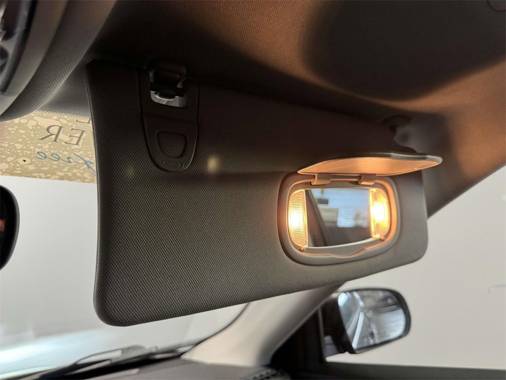 Used 2022 Jeep Compass Latitude image 27