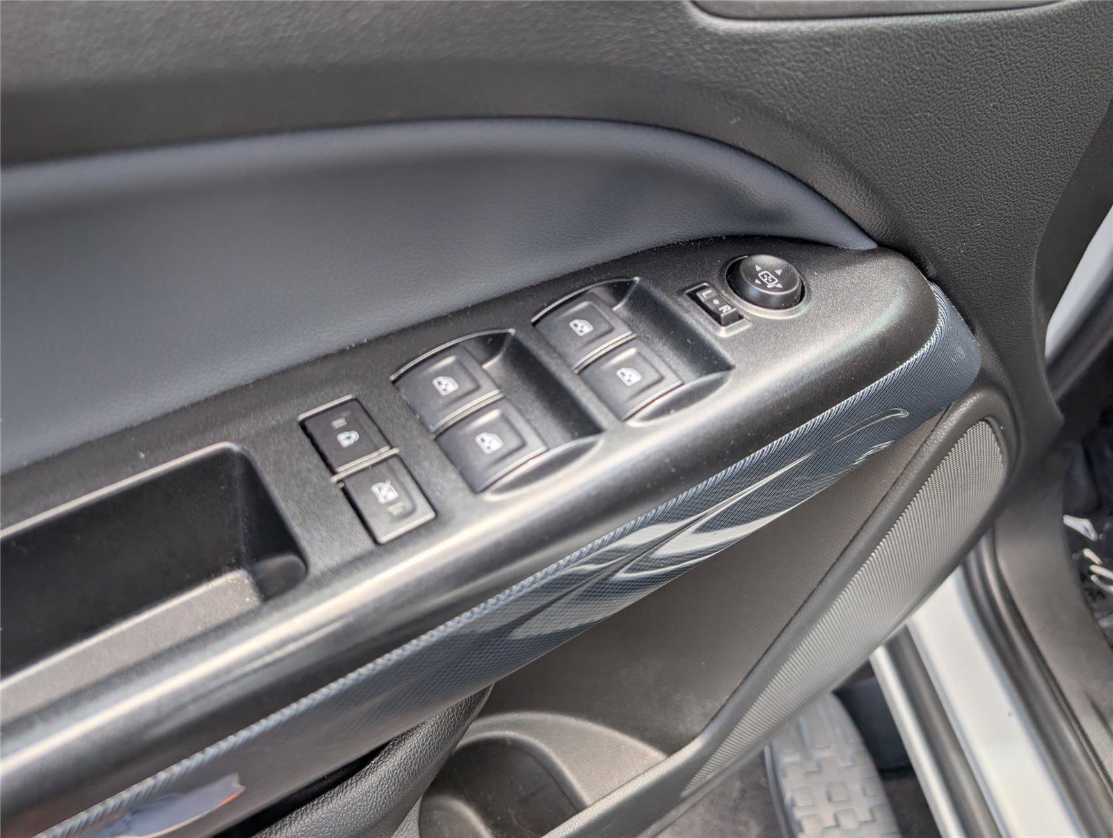 Used 2022 Chevrolet Colorado Z71 RWD image 17
