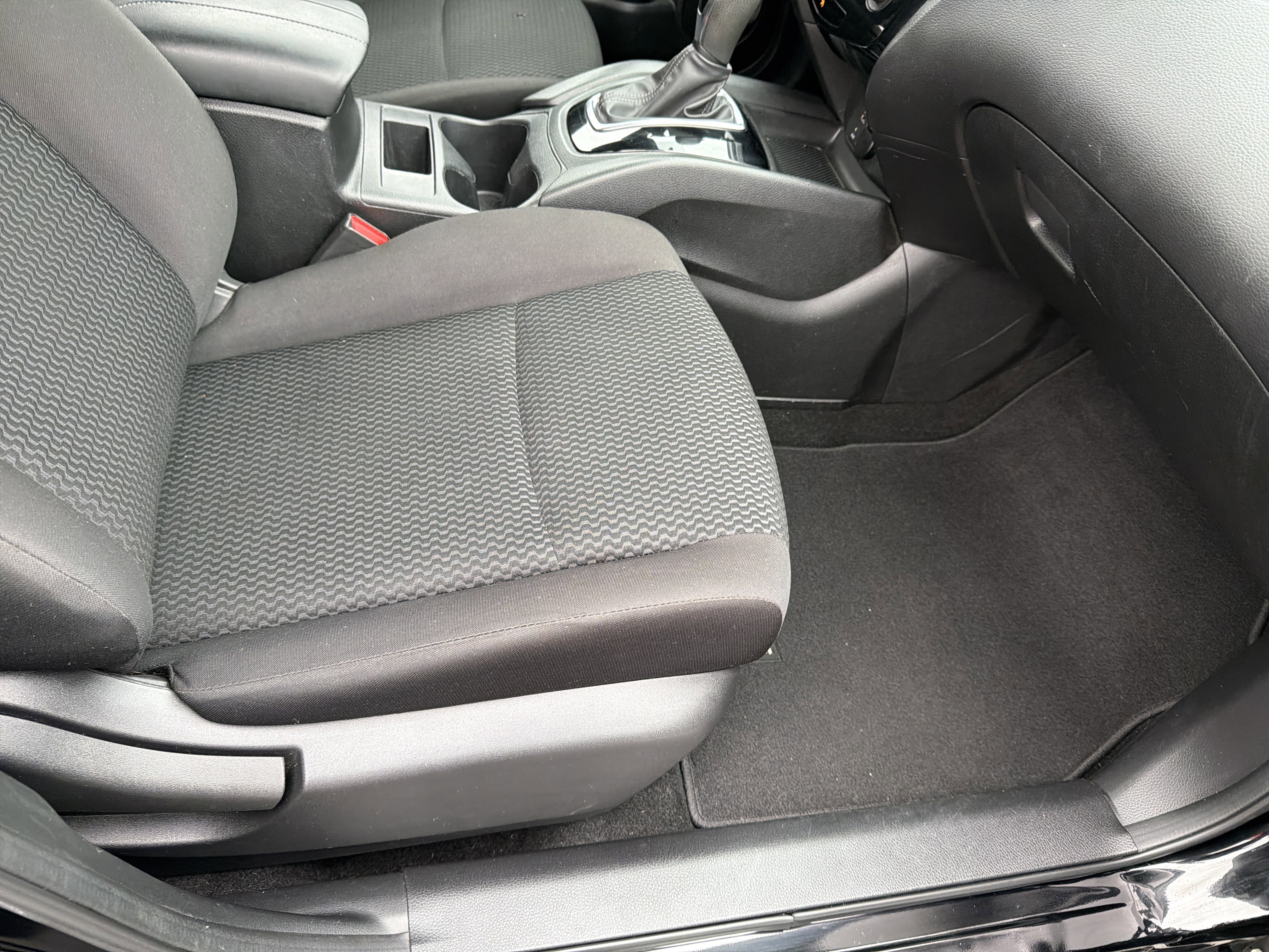 Used 2017 Nissan Rogue Sport S w/ S Appearance Package image 54