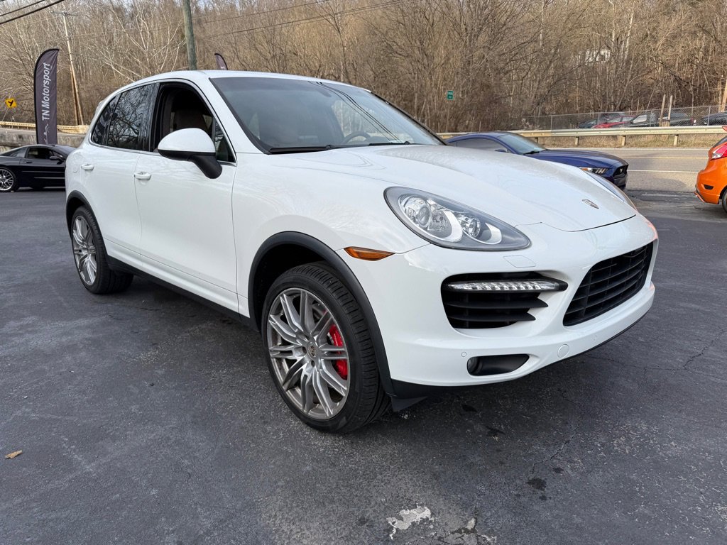 Used 2013 Porsche Cayenne Turbo w/ Premium Pkg Plus image 21