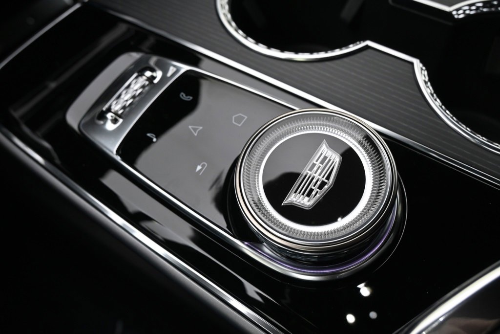 New 2025 Cadillac Lyriq Sport image 32