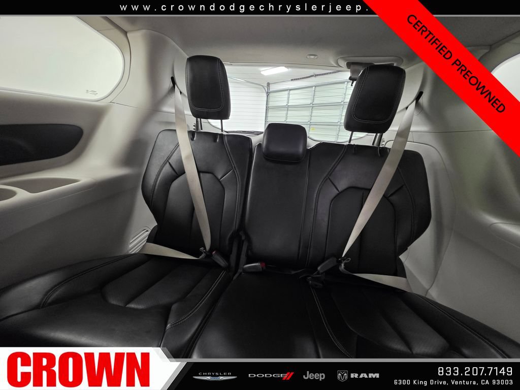 Certified 2024 Chrysler Pacifica Limited FWD image 19