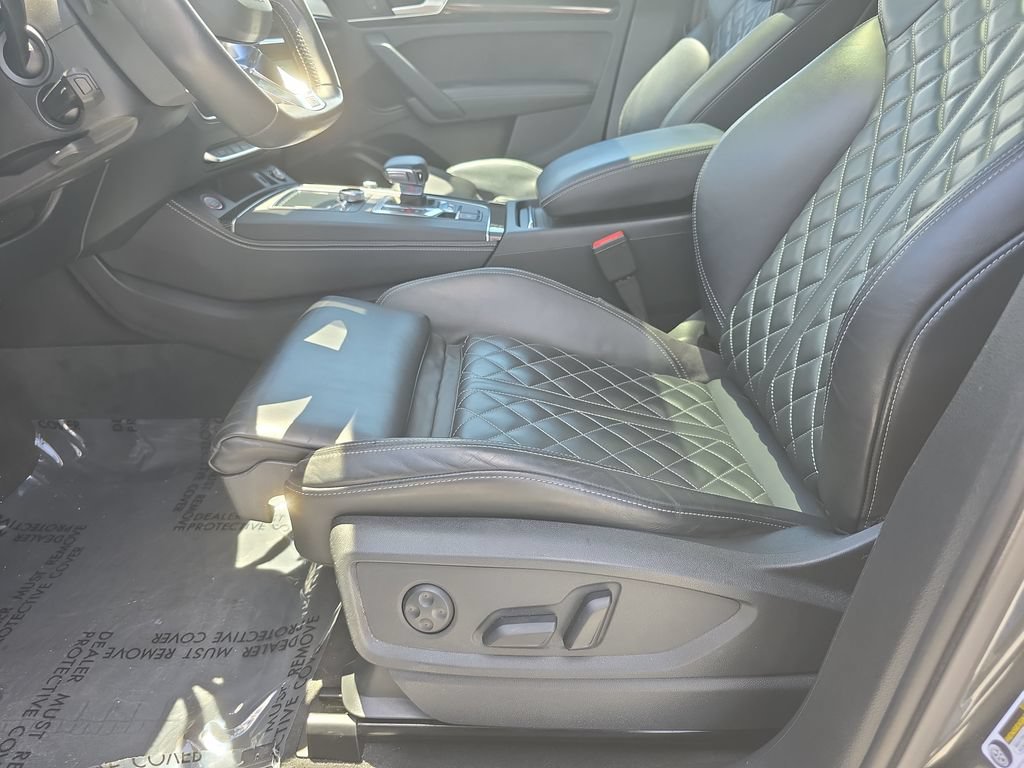 Used 2019 Audi SQ5 Premium Plus w/ Premium Plus Package AWD/4WD image 24