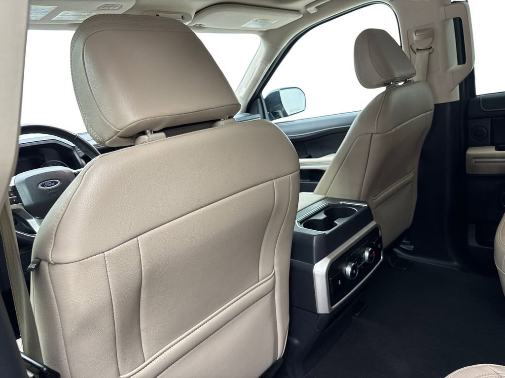 Used 2024 Ford Expedition Limited image 34