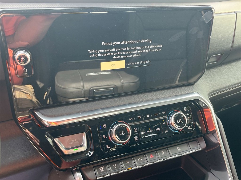 New 2025 GMC Sierra 2500 Denali w/ Denali Reserve Package image 18