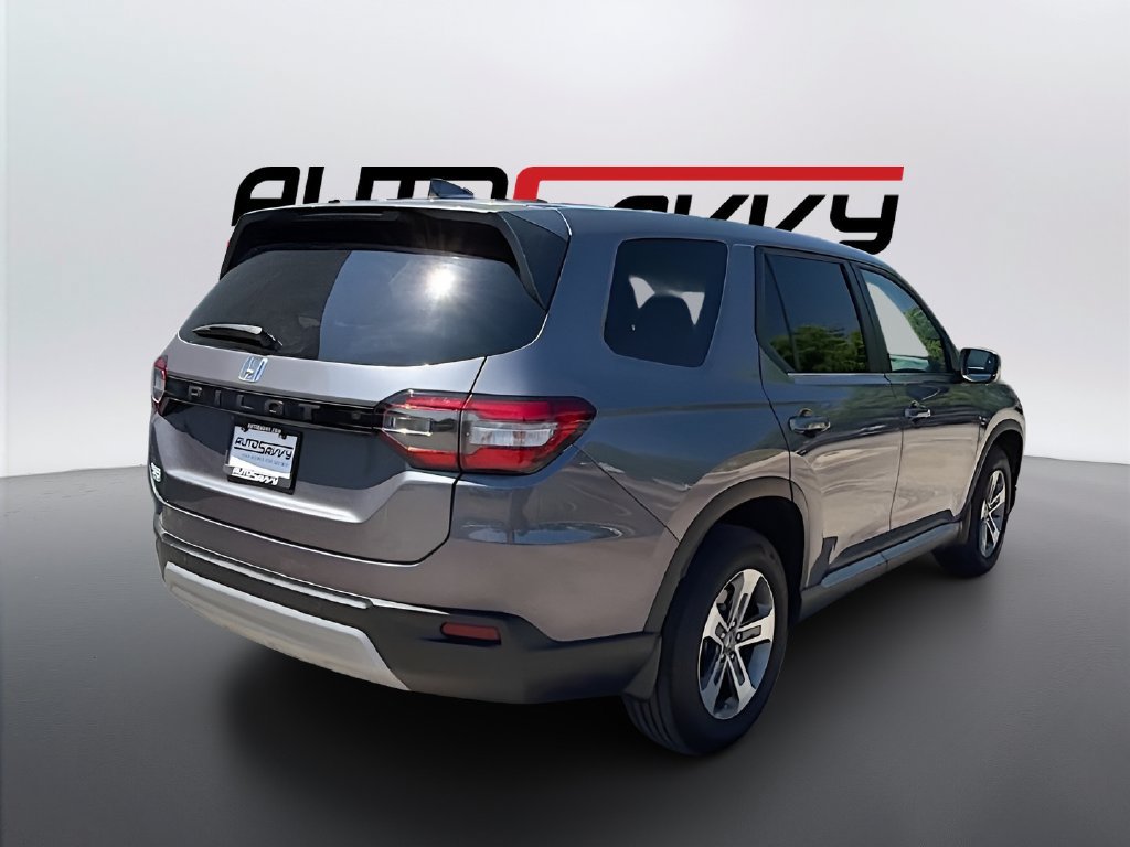 Used 2025 Honda Pilot EX-L image 7
