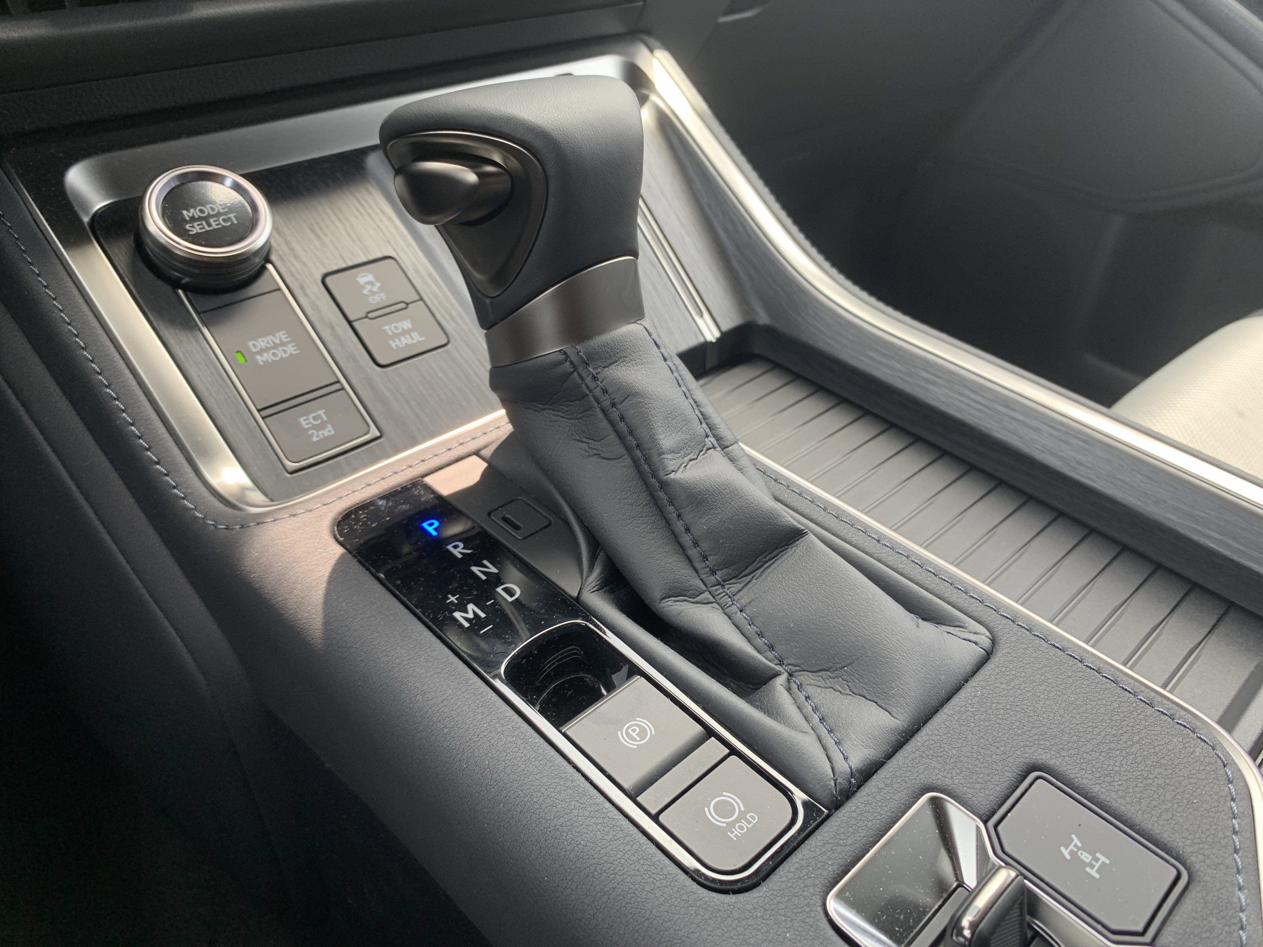 Certified 2026 Lexus GX 550 w/ Accessory Package (ZB) image 26