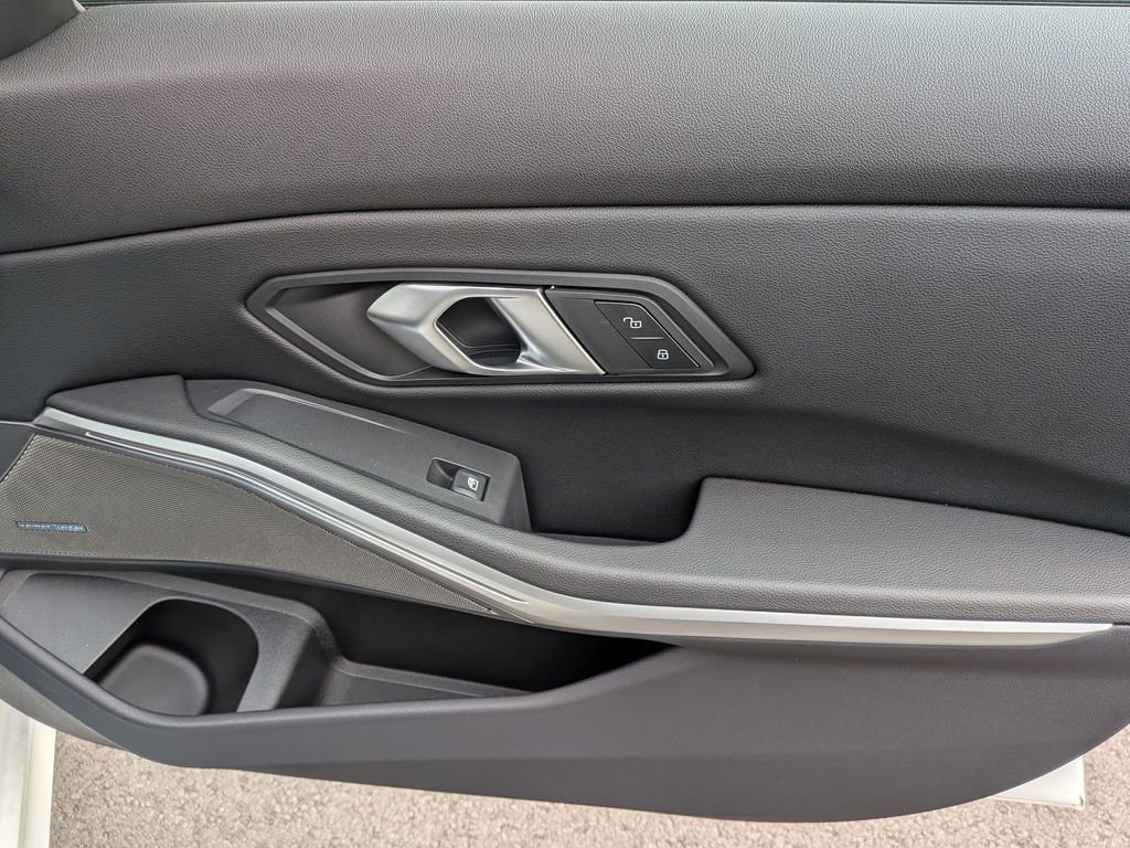 New 2026 BMW 330i Sedan image 17
