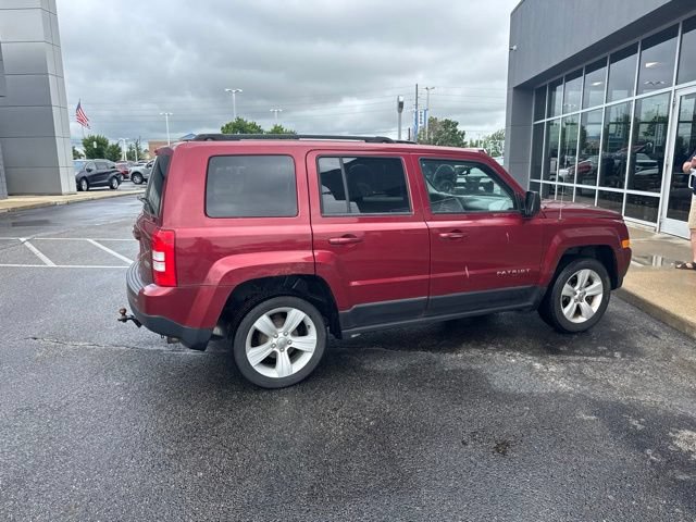 Used 2016 Jeep Patriot Latitude FWD image 5