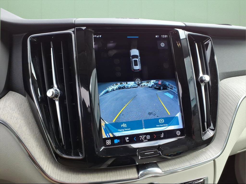 Used 2023 Volvo XC60 B5 Plus w/ Protection Package Premier image 19