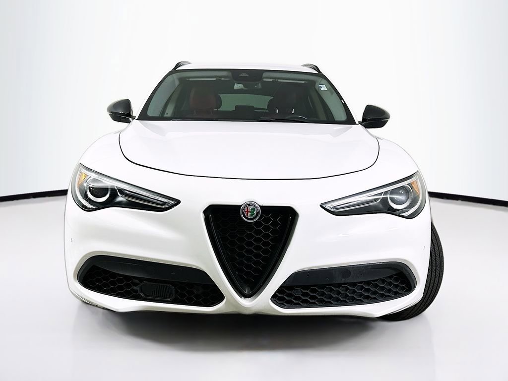Used 2020 Alfa Romeo Stelvio Sport w/ Quick Order Package 22K Sport RWD image 5