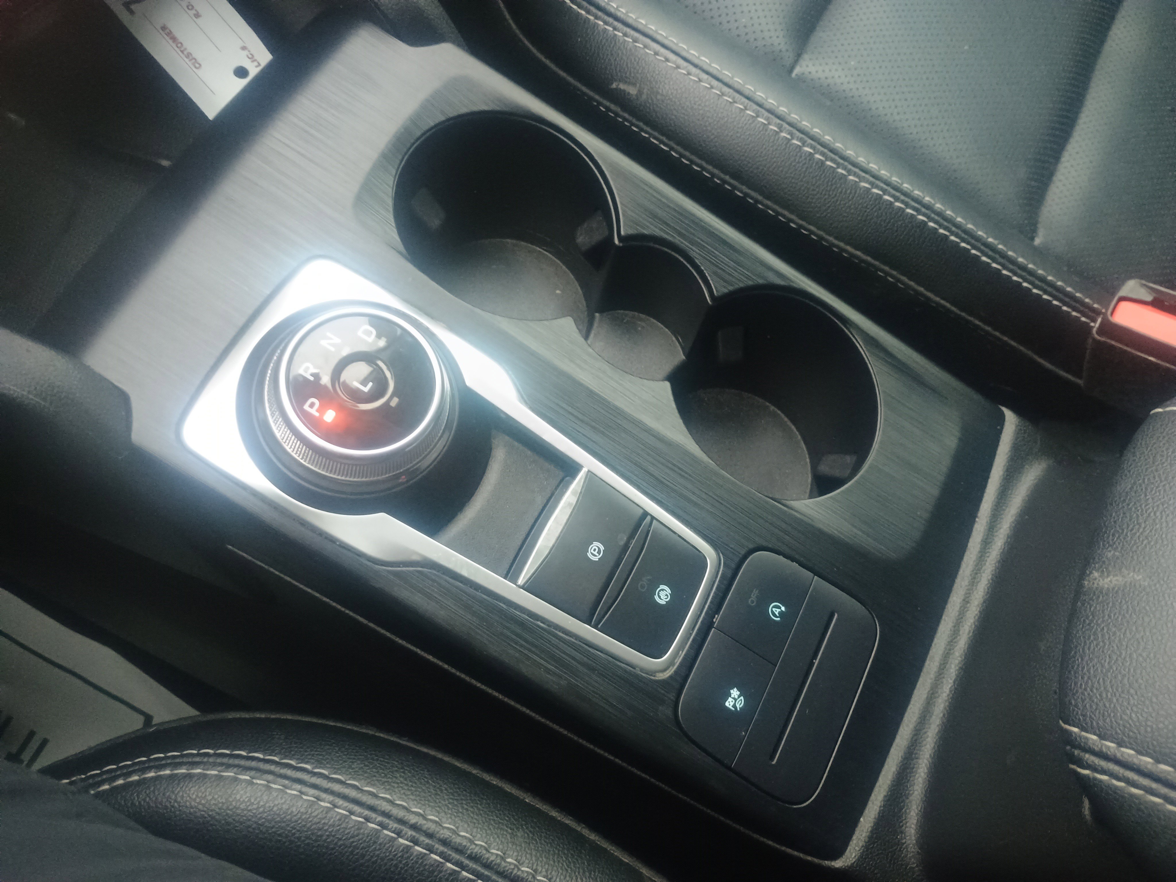 Certified 2022 Ford Escape SEL w/ Technology Package image 30