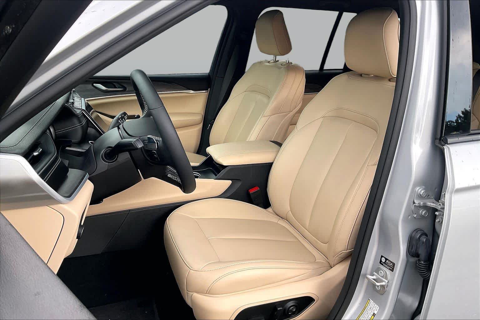 Used 2024 Jeep Grand Cherokee Limited 4xe AWD/4WD image 47