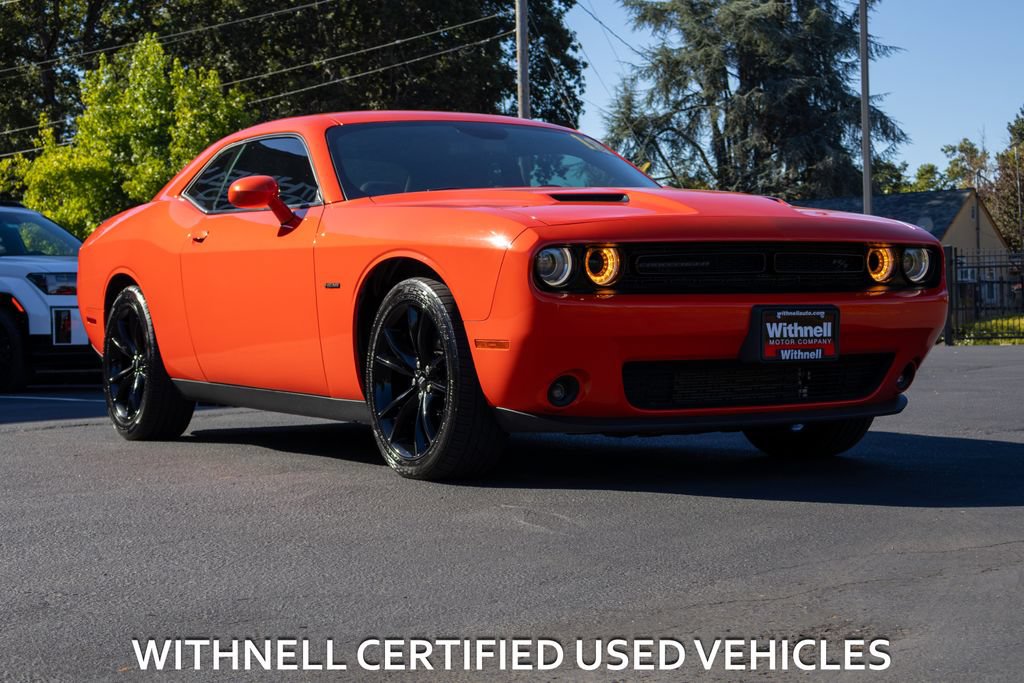 Used 2018 Dodge Challenger R/T w/ Driver Convenience Group RWD image 2
