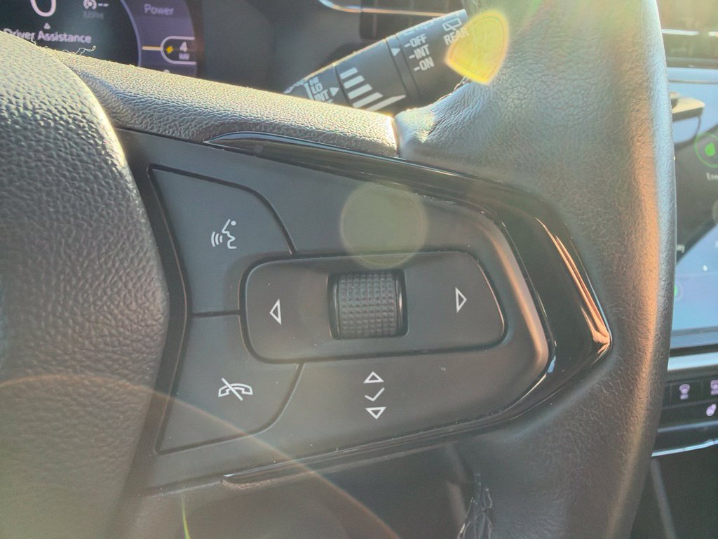 Used 2023 Chevrolet Bolt EUV LT w/ Comfort Package FWD image 18