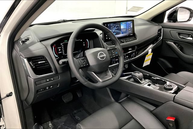 New 2025 Nissan Rogue SL w/ Tech Package AWD/4WD image 6
