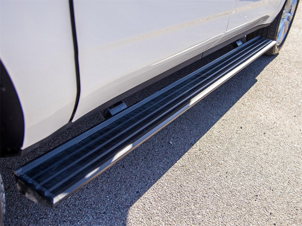 Used 2024 Chevrolet Suburban High Country image 10